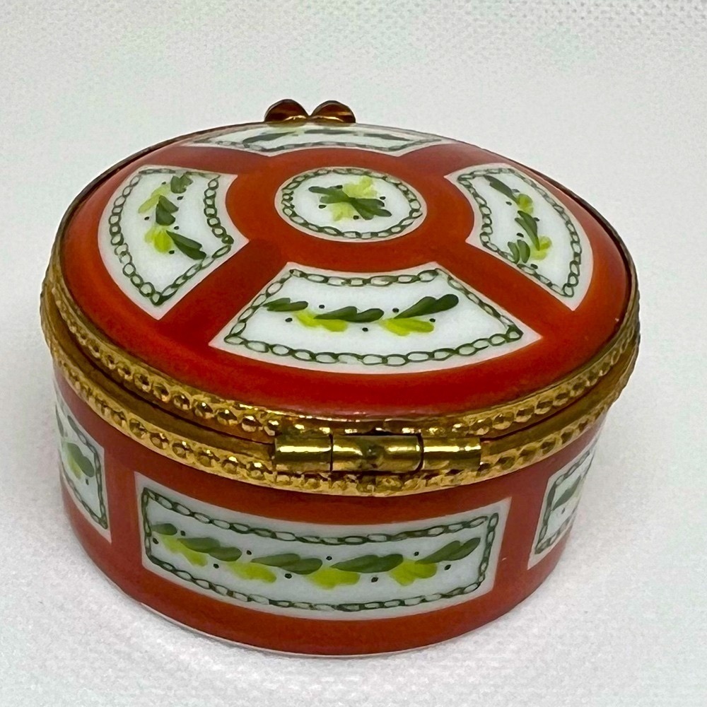 Classic Limoges Box - Picture 6 of 12